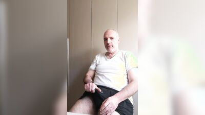 You like my hard cock