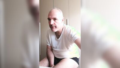 You like my hard cock