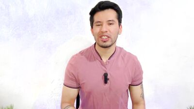 Joven twink hetero le hace sexo oral por primera vez a un sacerdote en el campo de trigo