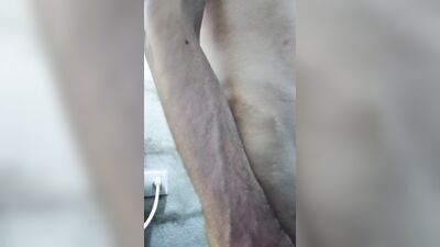 I suck a delicious cock and masturbate, how good it sucks!