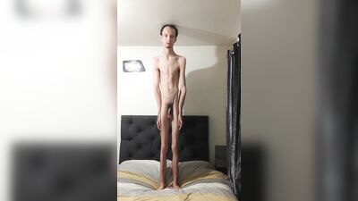 Editing the shape of my body from normal to fat to very skinny while showing off my body on the bed