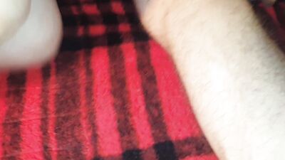Eu pedi ao meu cliente se ele filmava-me a foder a puta na casa dele! Ele aceitou! Eu rebentei a cad