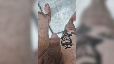 SHOWER PEE FETISH - SLOW MOTION