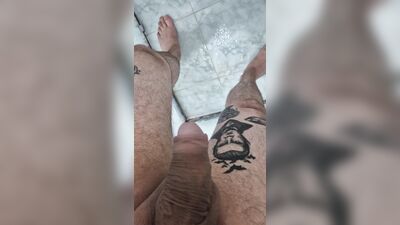 SHOWER PEE FETISH - SLOW MOTION