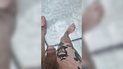 SHOWER PEE FETISH - SLOW MOTION