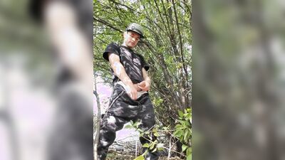 Almost caught by the train New outdoor jerk off video