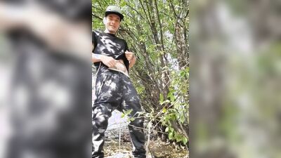 Almost caught by the train New outdoor jerk off video