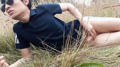 Outdoor VLOG, Jon Arteen talks, masturbates, ejaculates sperm in a wheat field Young French-Asian