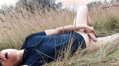 Outdoor VLOG, Jon Arteen talks, masturbates, ejaculates sperm in a wheat field Young French-Asian