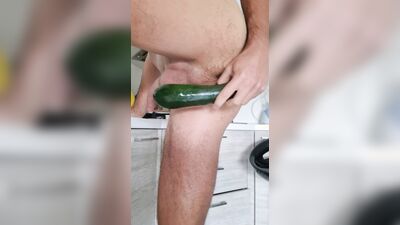 A zucchini make me moan until I cum without hands [PART 1]