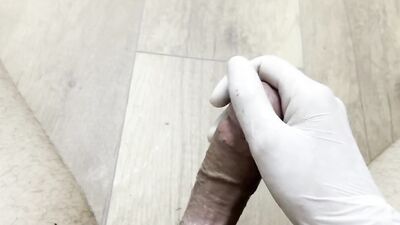 Long massage to my cock with gloves