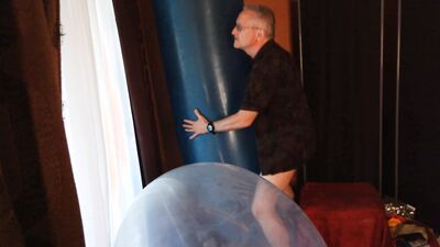 123) Balloons Too BIG for the Room! Looner Fun!