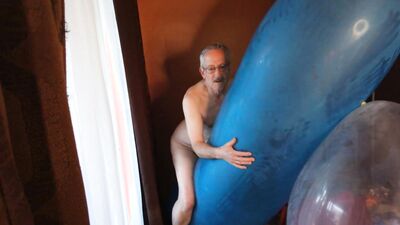 123) Balloons Too BIG for the Room! Looner Fun!
