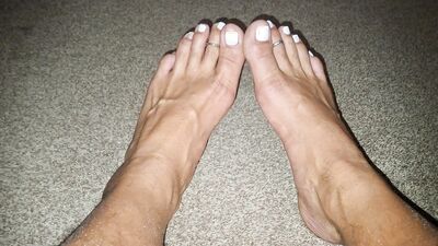 Does anyone think my feet are worth worshipping