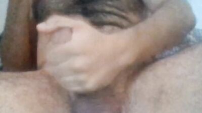 Hairy solo male jerking off his big dick on stripchat cam show