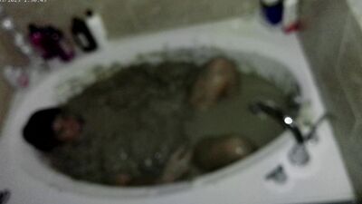 Mudbath Boy at Late Night 3