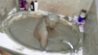 Pleasureable Solo Mudbath at Home 6