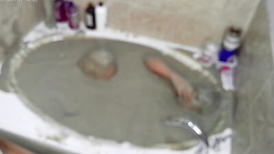 Pleasureable Solo Mudbath at Home 4