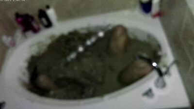 Mudbath Boy V