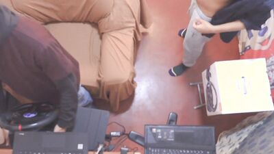 Hot Neighbour helps me to fix my joystick