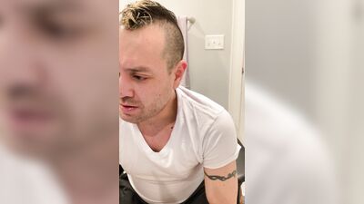 AustinT4400's newest video stroking his dick