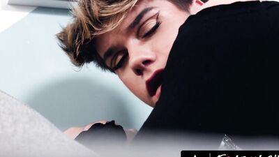 FEMBOYISH - Pretty Fem Twink Jordan Lake Gets RAW DOMINATED By Hung Hunk Manuel Skye