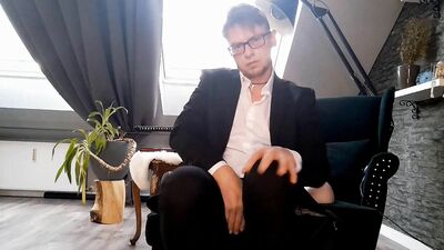 KinkyChrisX wanks wearing a suit and sheer socks