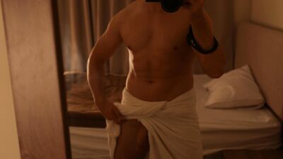 Before he could take off his towel, the pumped-up guy began to furiously jerk off his dick