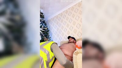 BANGIN builders- two builders fuck raw, deep & hard