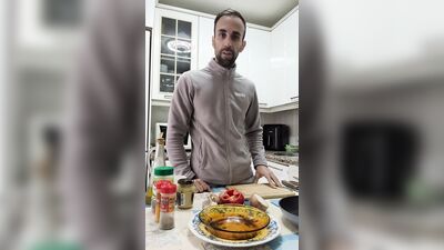 I COOK an Omelette, I get naked, I and I on the food
