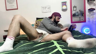 sexy masturbates watching porn videos