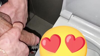 Handsome passerby in a shopping mall sucks a man's huge cock toilette with cum!