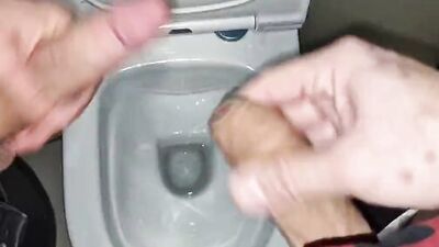 Handsome passerby in a shopping mall sucks a man's huge cock toilette with cum!