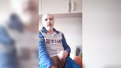 After a long phone call I have to touch my cock that wanted to be wanked