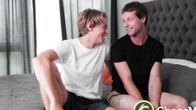 Blue Eyed Quebecois Hardore Fucked By Gurthie Cocked Twink