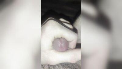 Beautiful masturbation, in bed from a young single guy.