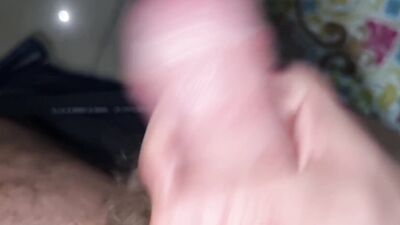 AMATEUR | ENGLISH - PANTS, MOANS AND CUMS SUPER HARD WITH A HUGE COCK IN CLOSE-UP