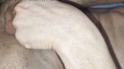 A horny, rough dominant fucked a handsome man bareback with a splash of cum !