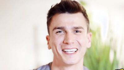 SEAN CODY - MrDeepVoice Shows Off His Toned And Sexy Body As He Plays With His Big Cock