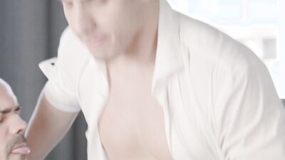 Staghomme Uncut DILF Alexandro Cabrera facefucks sexy twink escort