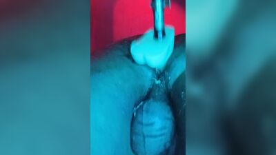 Sub tries toy with machine