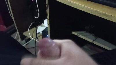 masturbating in the morning this cock wants ass
