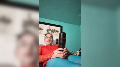 Figure skating Hubby uses his toy