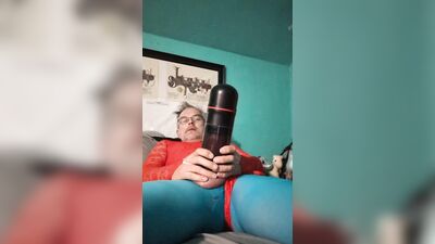 Figure skating Hubby uses his toy