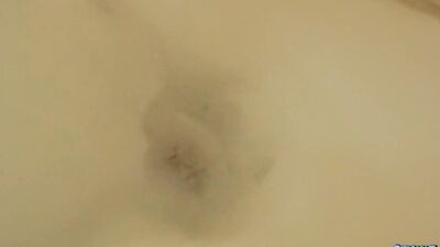 Horny Wiley Loves Wanking While Soaking In His Bathtub