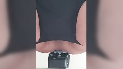 Huge all black 11cm plug
