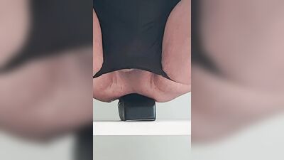Huge all black 11cm plug