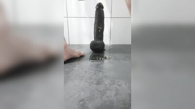 I impale myself on an 8cm dildo, a big 10cm dildo and I get fisted