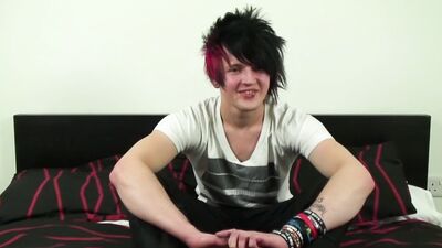 Emo Twinks Enjoys Wanking And Getting Their Asses Stretched