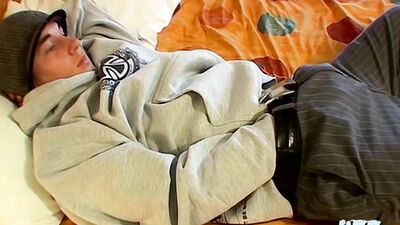 Hot Kelly Cooper Wanking Solo While Wearing A Condom